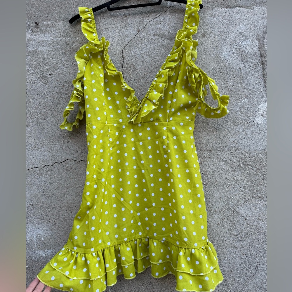PLT Polka Dot Ruffle V-Neck MINI Dress in Lime Green Size 8 - Picture 2 of 3